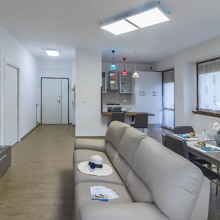 Zaffiro Luxury Silvi 아파트 *